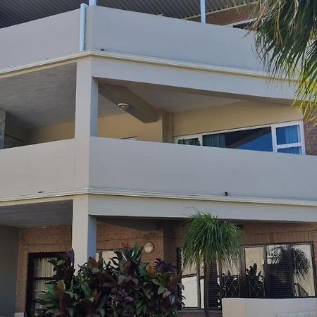 Aride 4 Awesome View Of Uvongo Main Swimming Beach From Communal Braai Area Apartment Margate Exterior photo