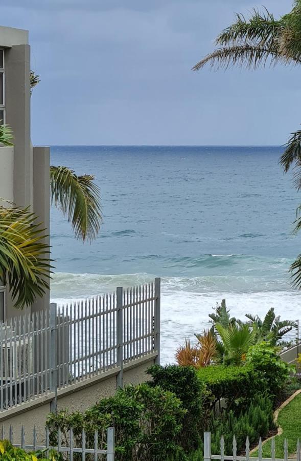 Aride 4 Awesome View Of Uvongo Main Swimming Beach From Communal Braai Area Apartment Margate Exterior photo