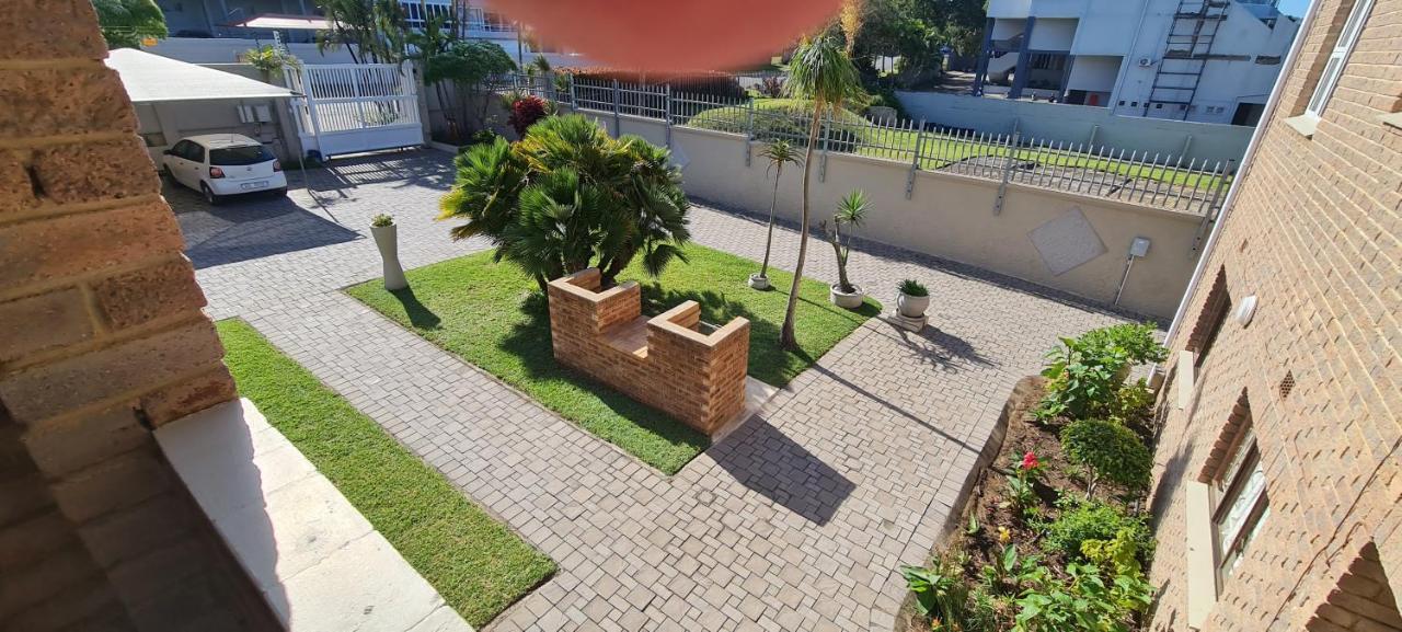 Aride 4 Awesome View Of Uvongo Main Swimming Beach From Communal Braai Area Apartment Margate Exterior photo