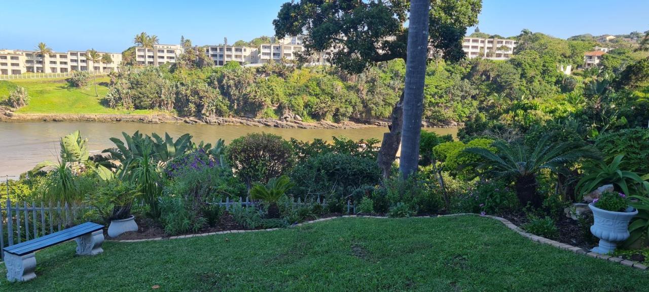 Aride 4 Awesome View Of Uvongo Main Swimming Beach From Communal Braai Area Apartment Margate Exterior photo